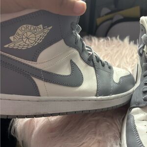 Air Jordan 1 Mid Stealth